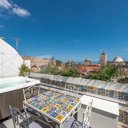 "Bea'S Terrace" - Private Jacuzzi And Panoramic Rooftop In The City Centre 칼리아리 외부 사진